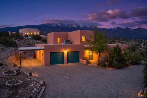 Photo of 26 Calle Del Sol, Placitas, NM 87043 (MLS # 1102798)