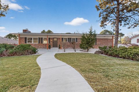 Photo of 4713 Huntington Drive NE, Albuquerque, NM 87111 (MLS # 1095850)