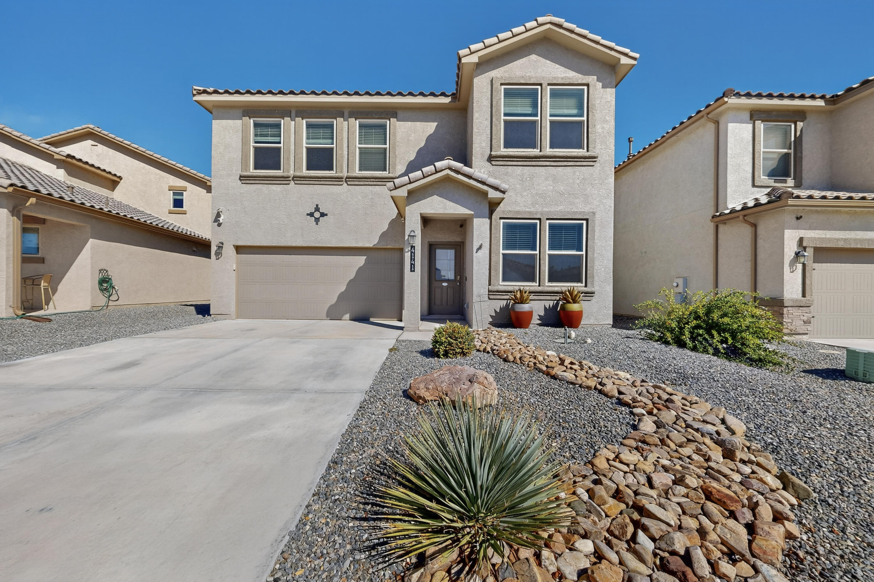 4141 Skyline Loop NE