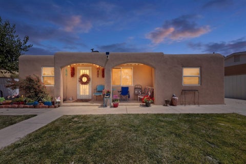 Homes For Sale - 413 Arbor Place<br/> Albuquerque, NM 87107