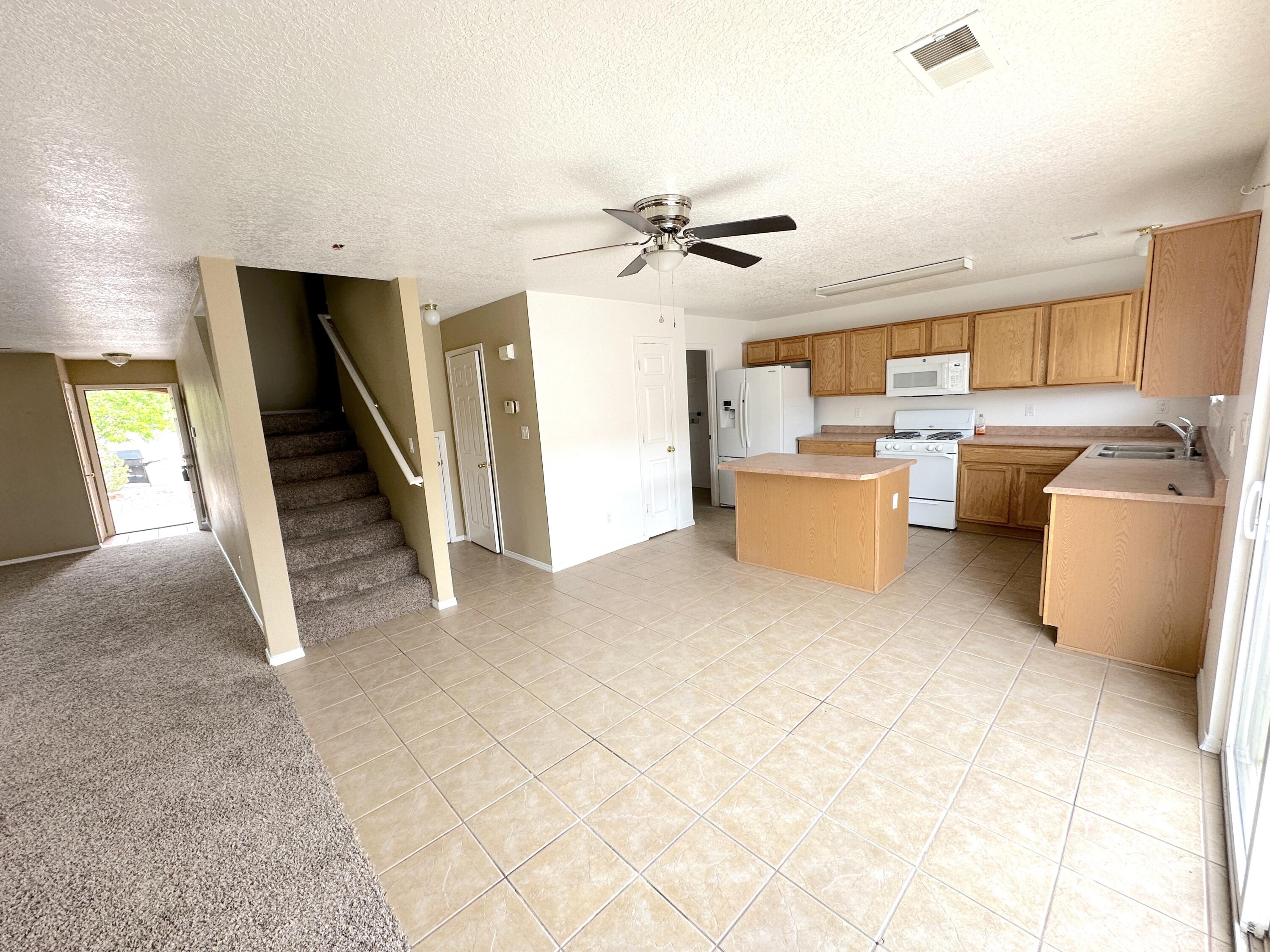 1800 Sierra Norte Loop NE