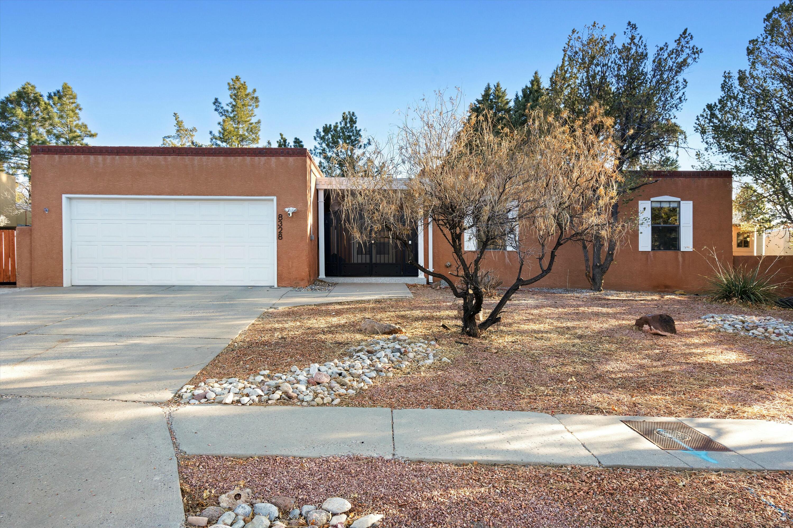 8328 Cherry Hills Drive, Albuquerque, New Mexico image 2