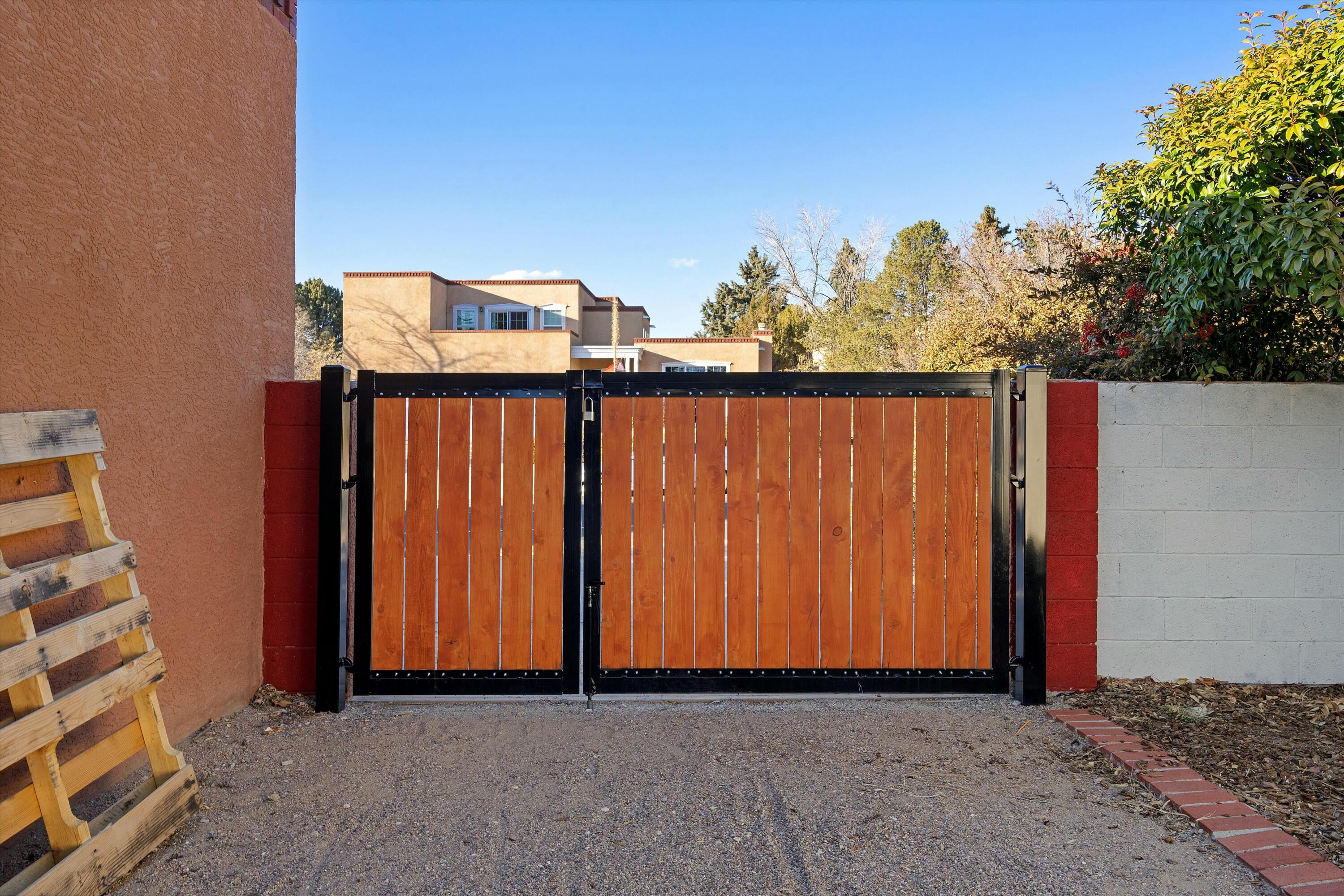 8328 Cherry Hills Drive, Albuquerque, New Mexico image 37