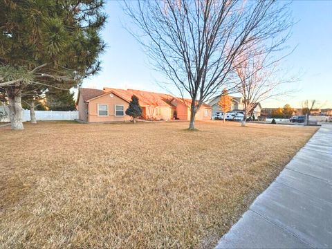 Homes For Sale - 5006 Samantha Lane<br/> Farmington, NM 87402