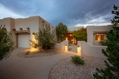 Homes For Sale - 13108 Canyon Edge Trail<br/> Bernalillo County, Albuquerque, NM 87111