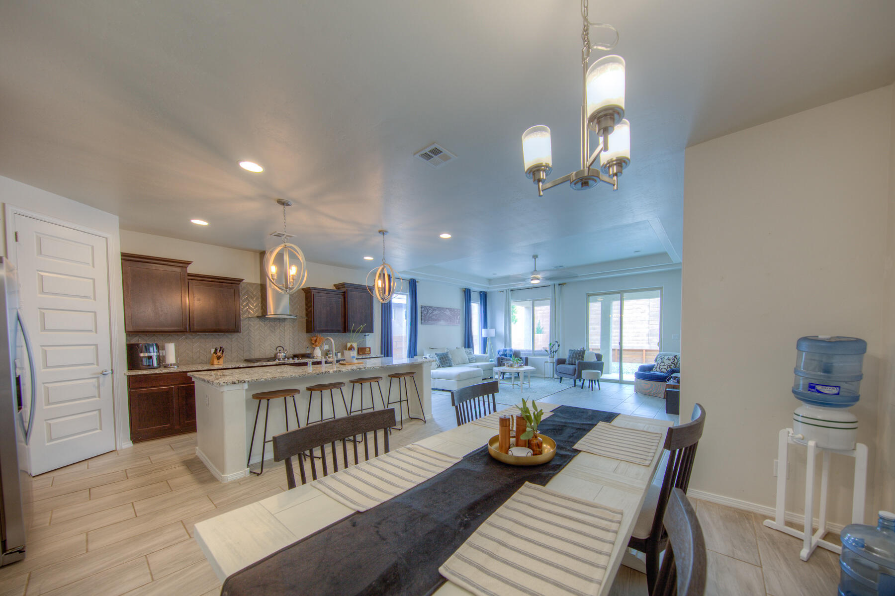 4321 GOLDEN EAGLE Loop NE