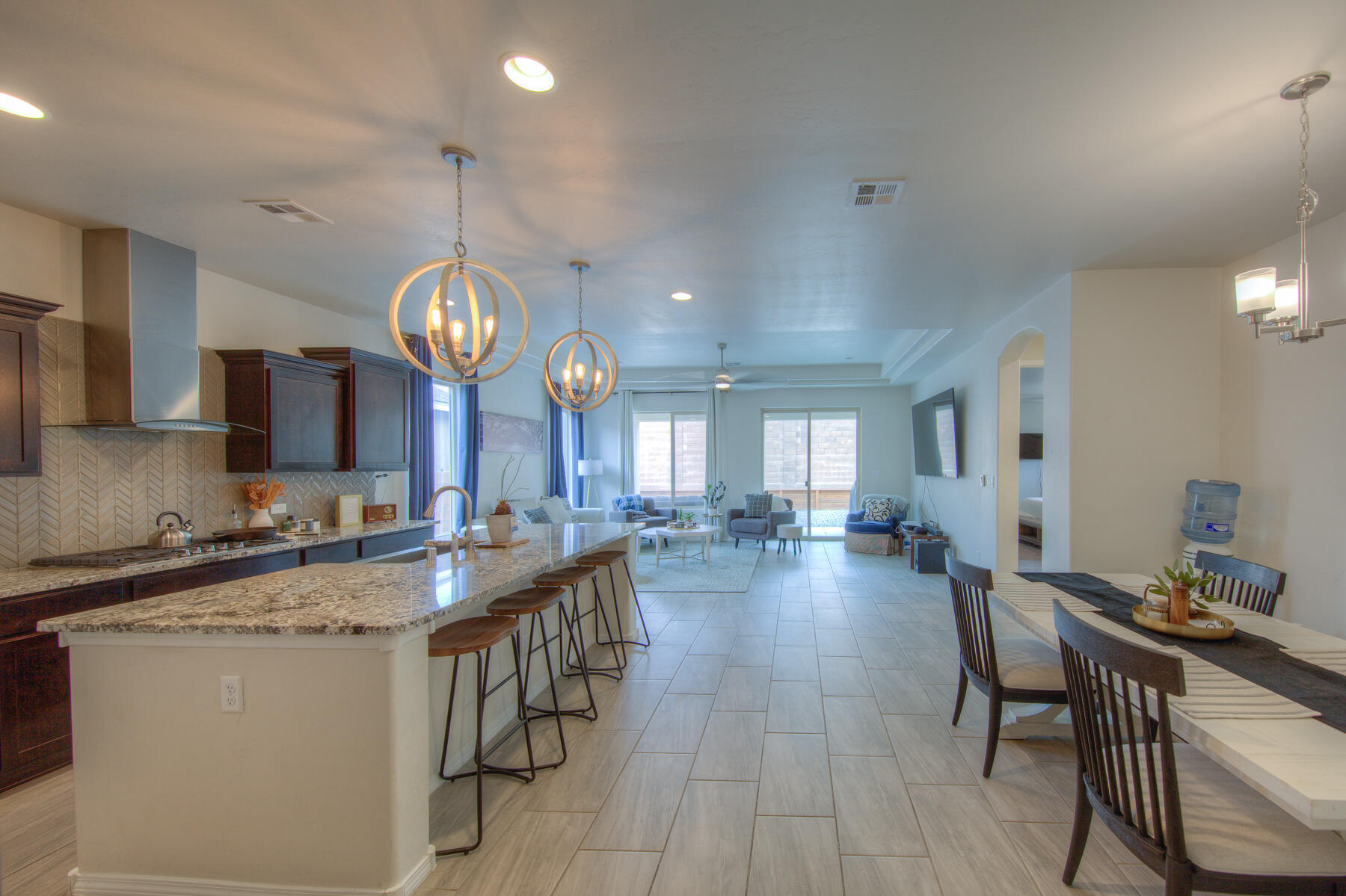 4321 GOLDEN EAGLE Loop NE