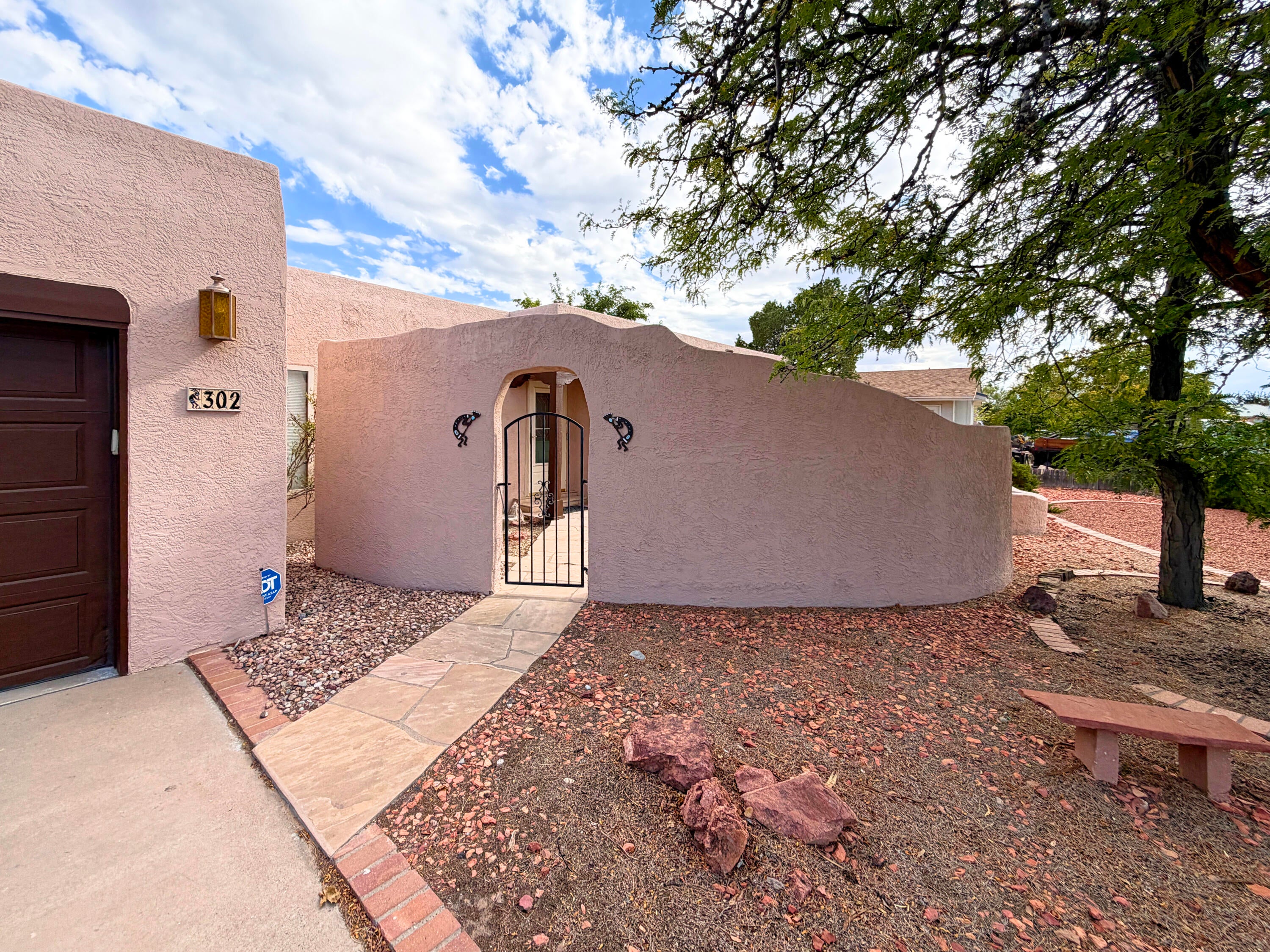 302 Villa Verde Drive SE