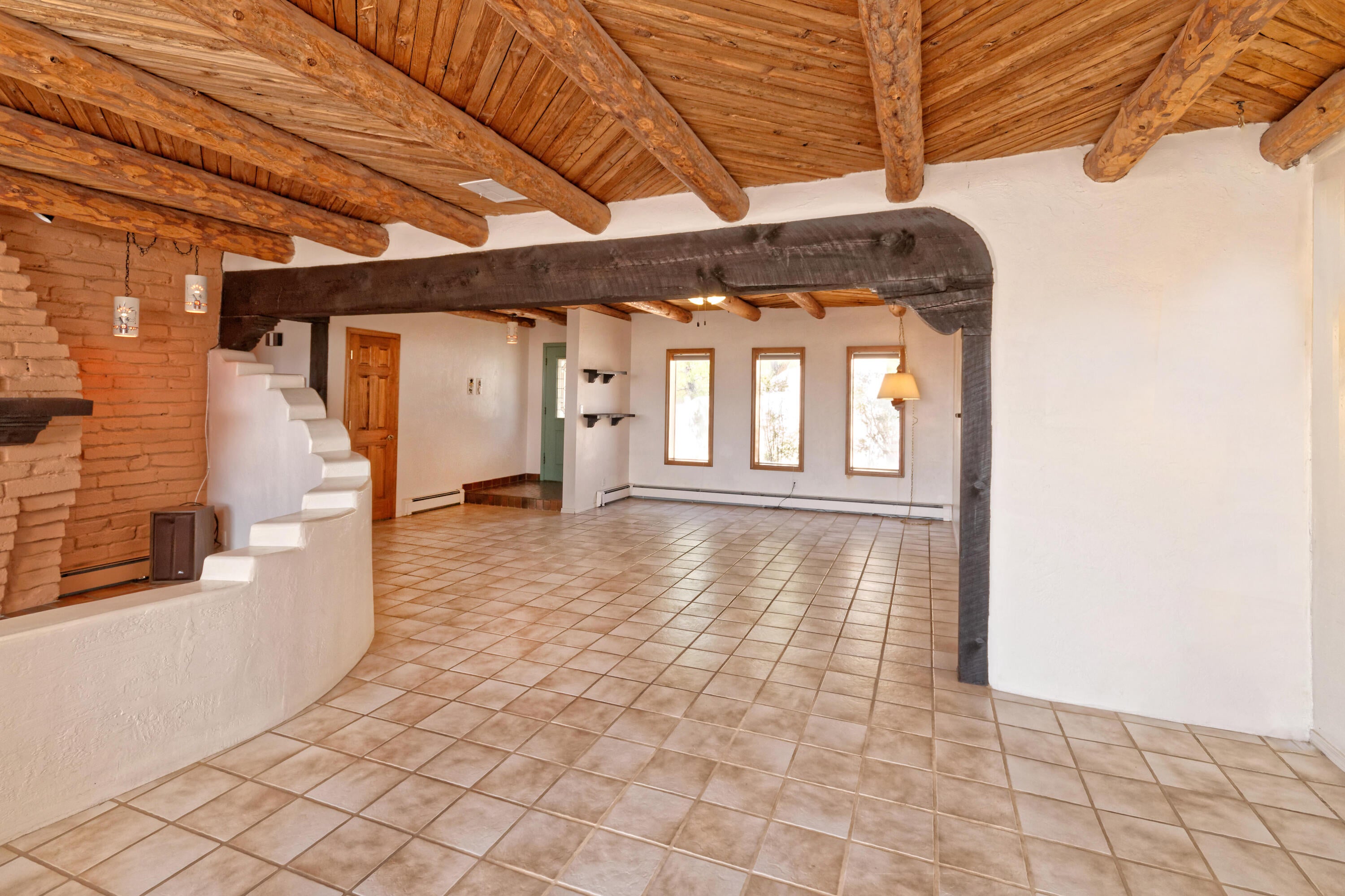 302 Villa Verde Drive SE