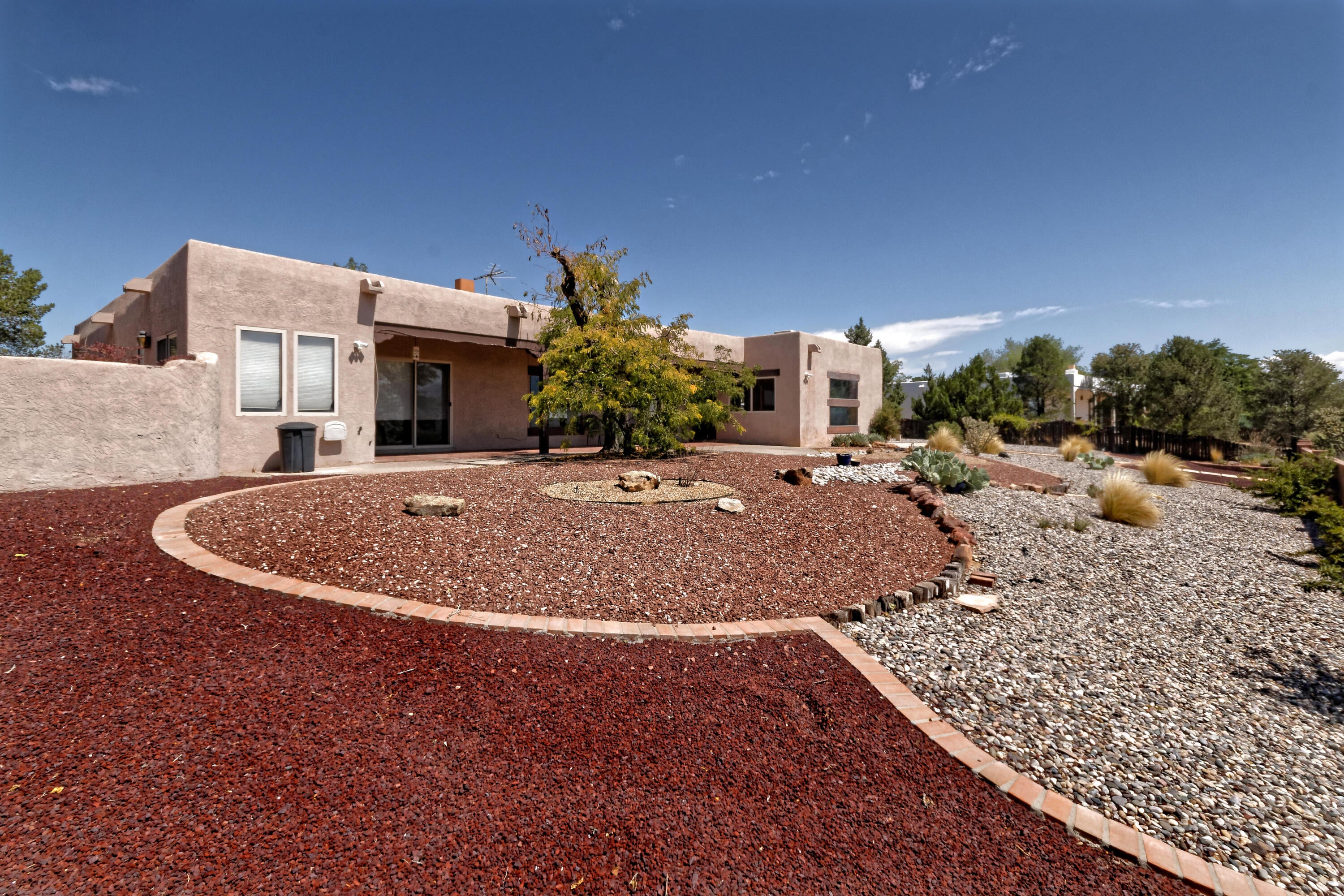 302 Villa Verde Drive SE