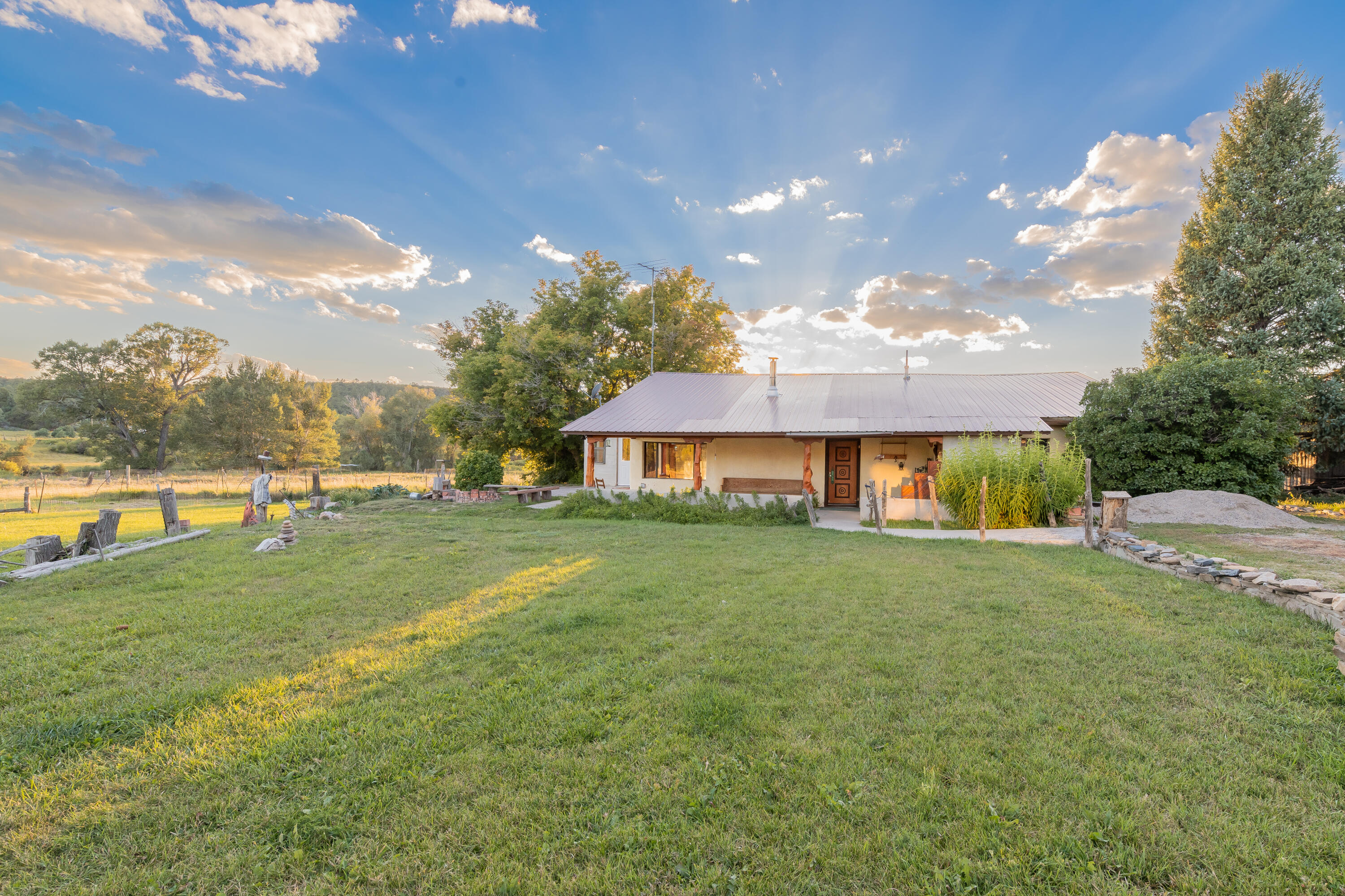 64 Picuris Road, Vadito, New Mexico image 3