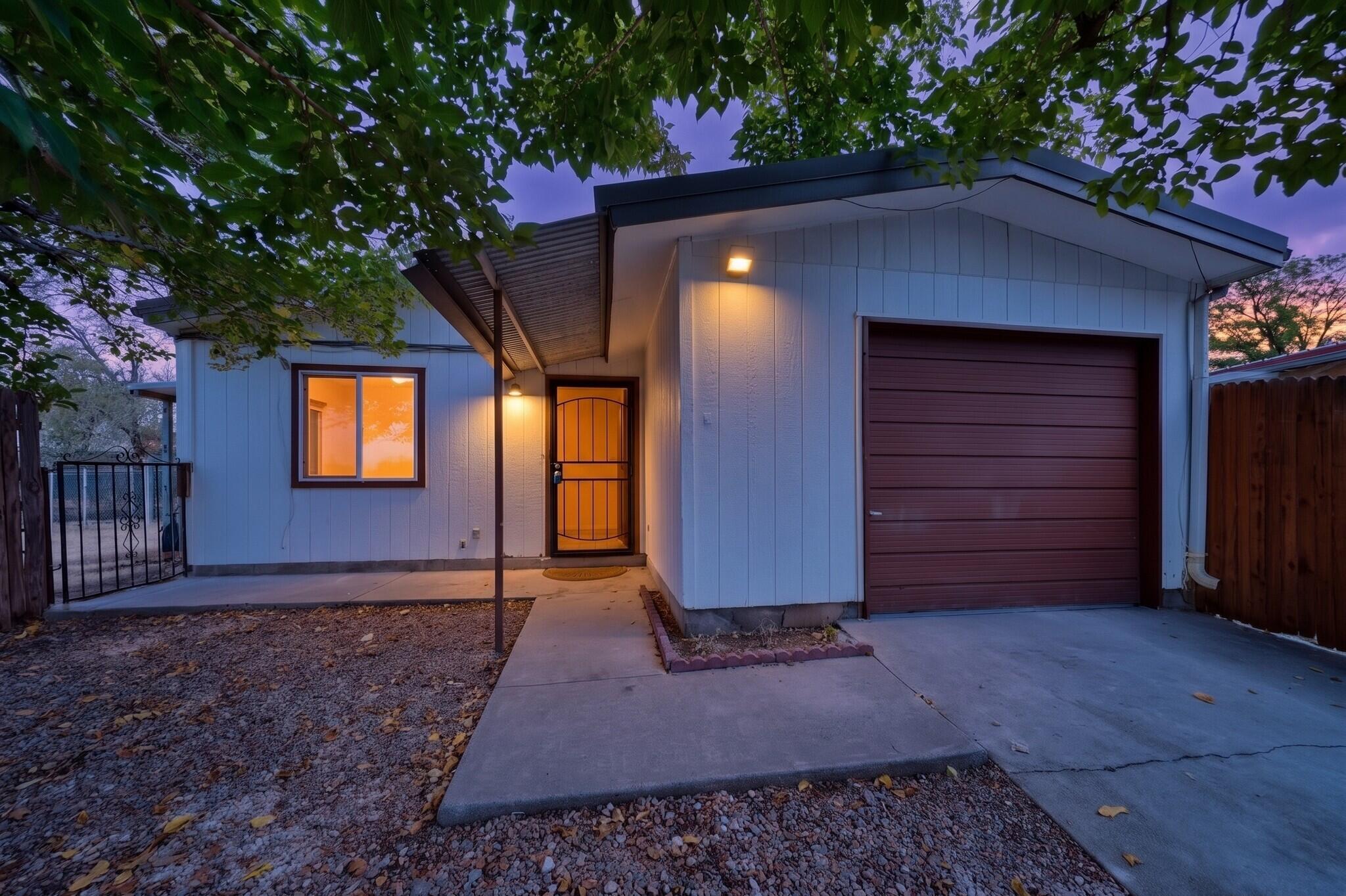 620 Turquoise Court NE