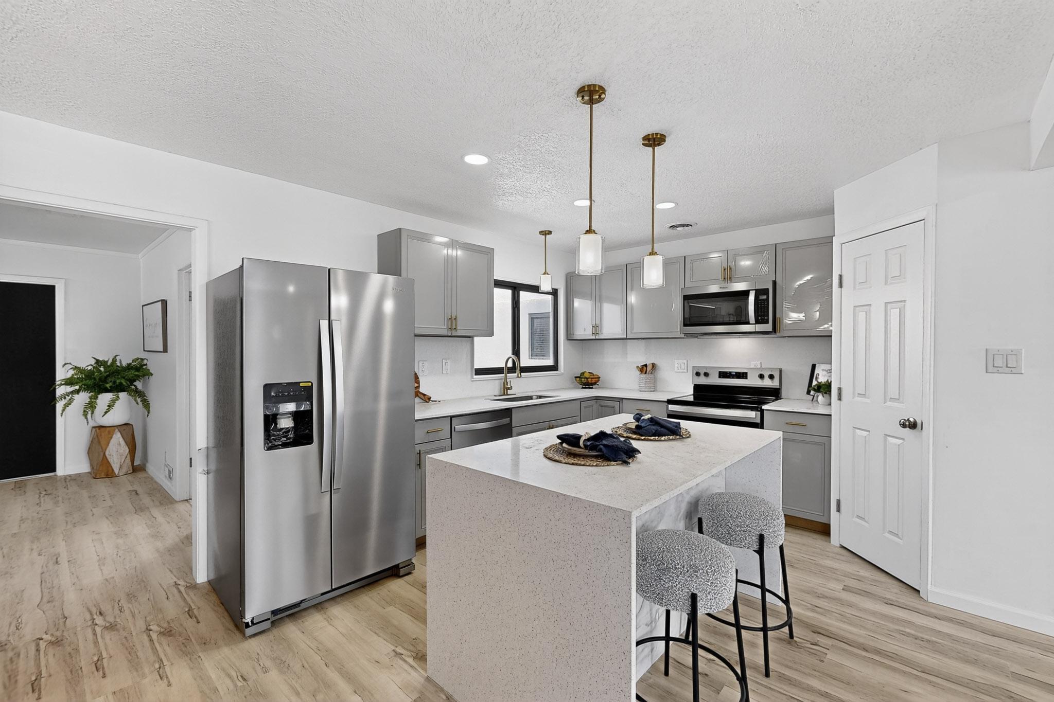 1820 Lester Drive NE