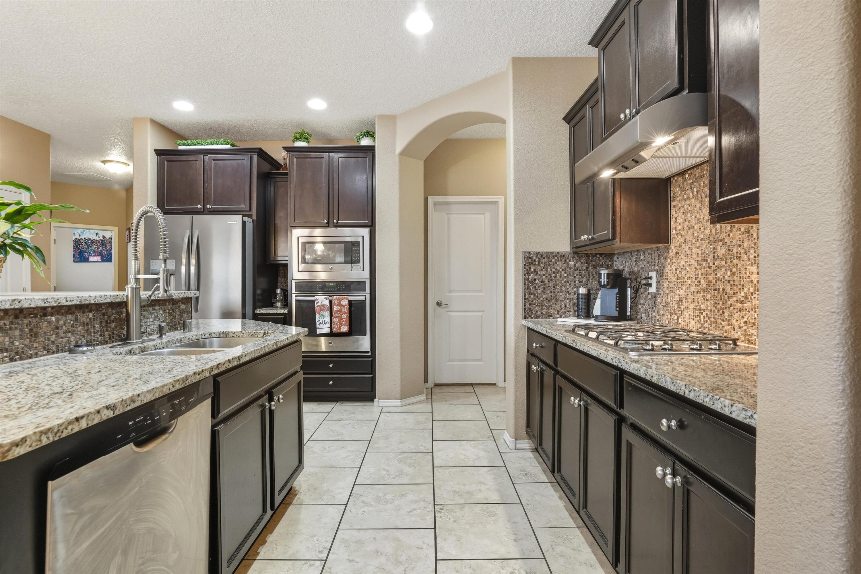 6355 CAMINO DE PAZ Road NW