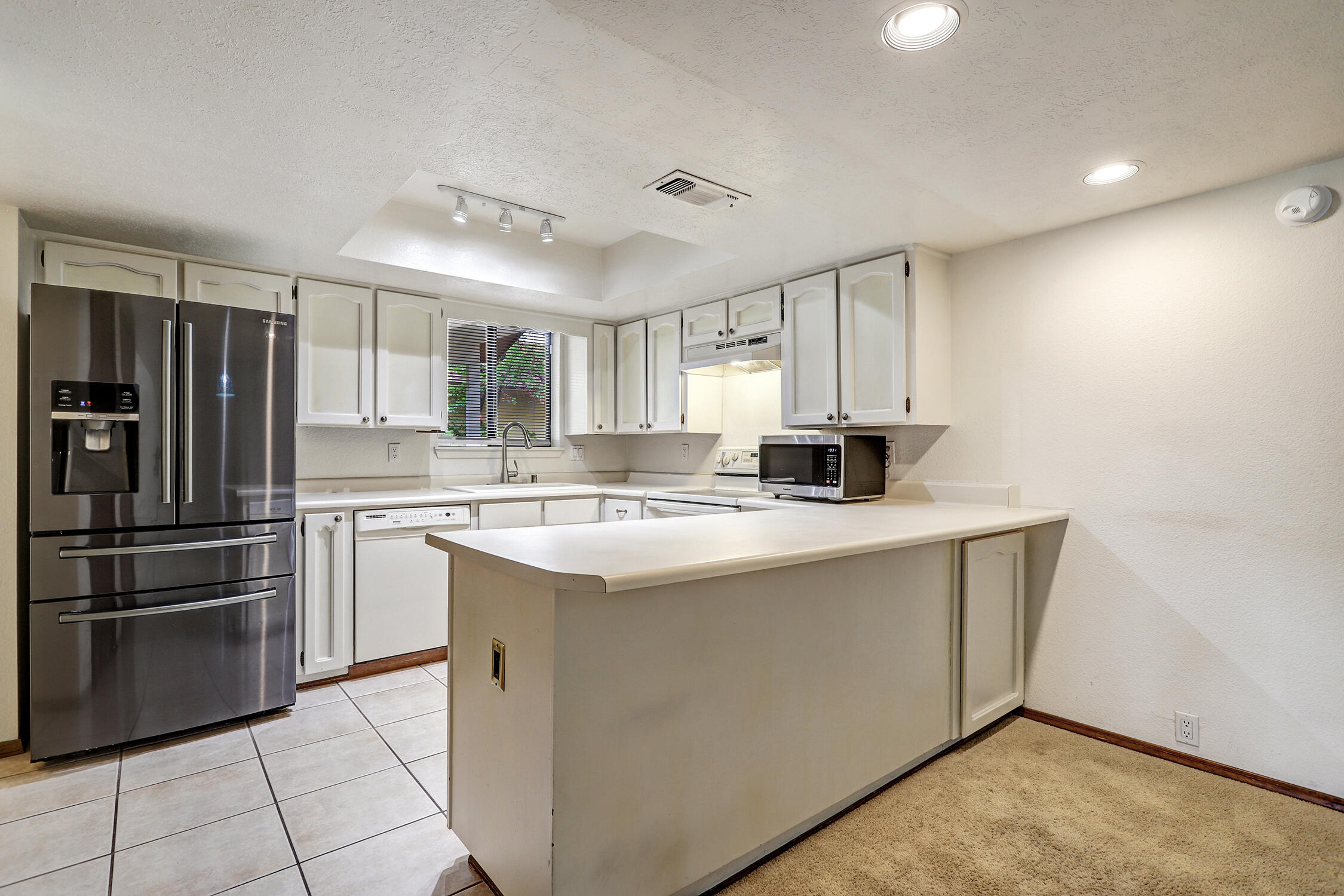 10713 Griffith Park Drive NE
