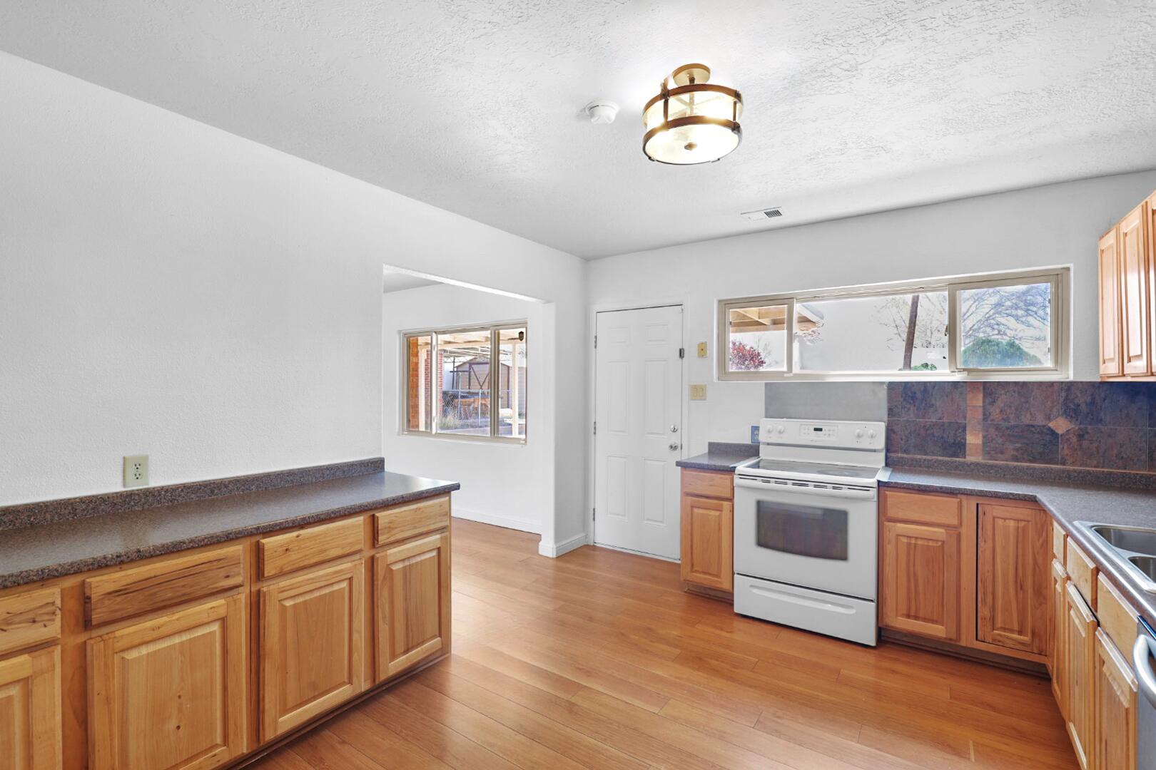 9014 Candelaria Road, Albuquerque, New Mexico image 14