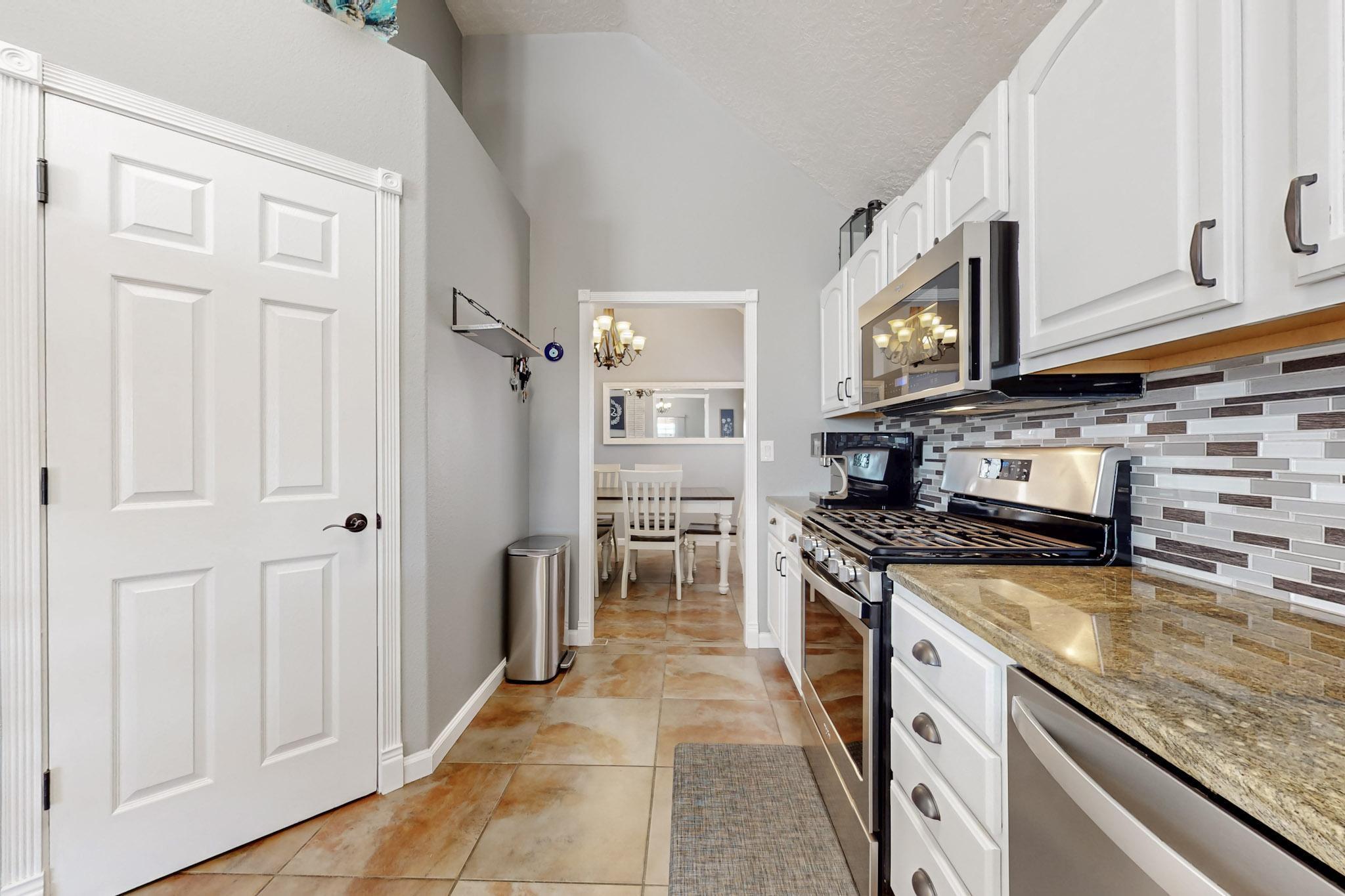 4224 Ridgemont Avenue, Albuquerque, New Mexico image 38