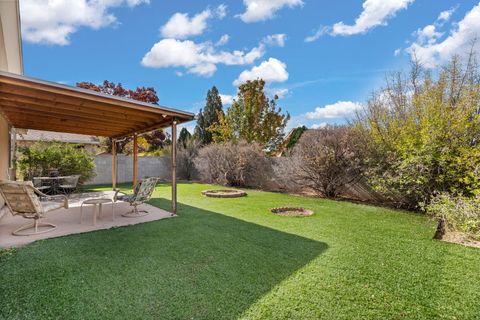 Photo of 423 Glacier Bay Street SE, Albuquerque, NM 87123 (MLS # 1094299)