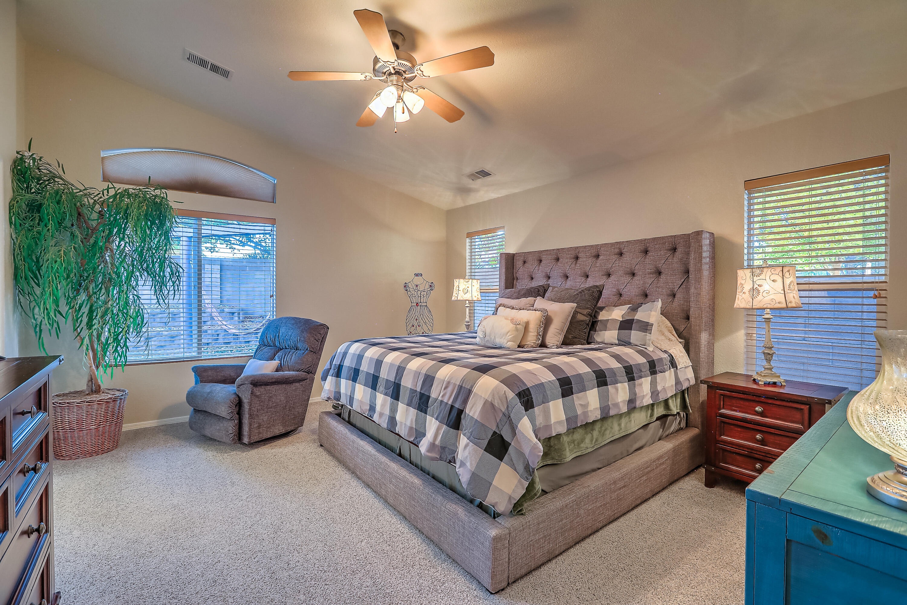 6332 Calle Tesoro NW