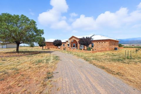 Photo of 29 MORA Drive, Belen, NM 87002 (MLS # 1090932)