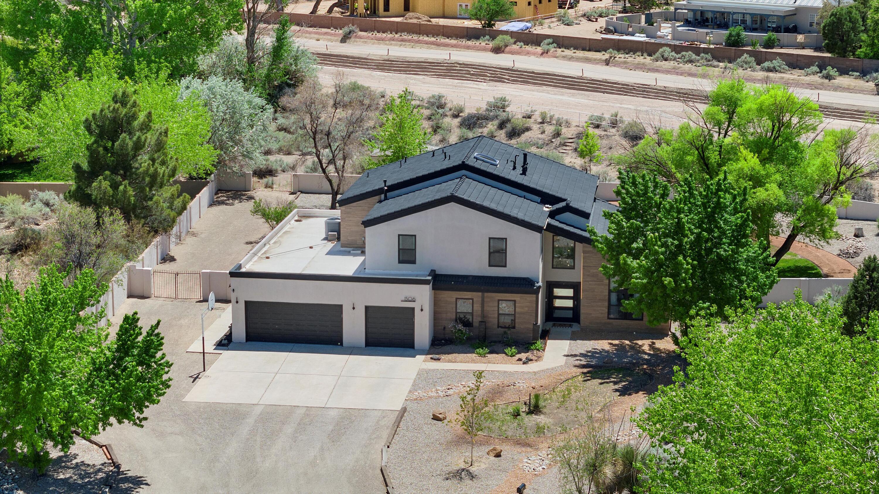 View Albuquerque, NM 87114 house