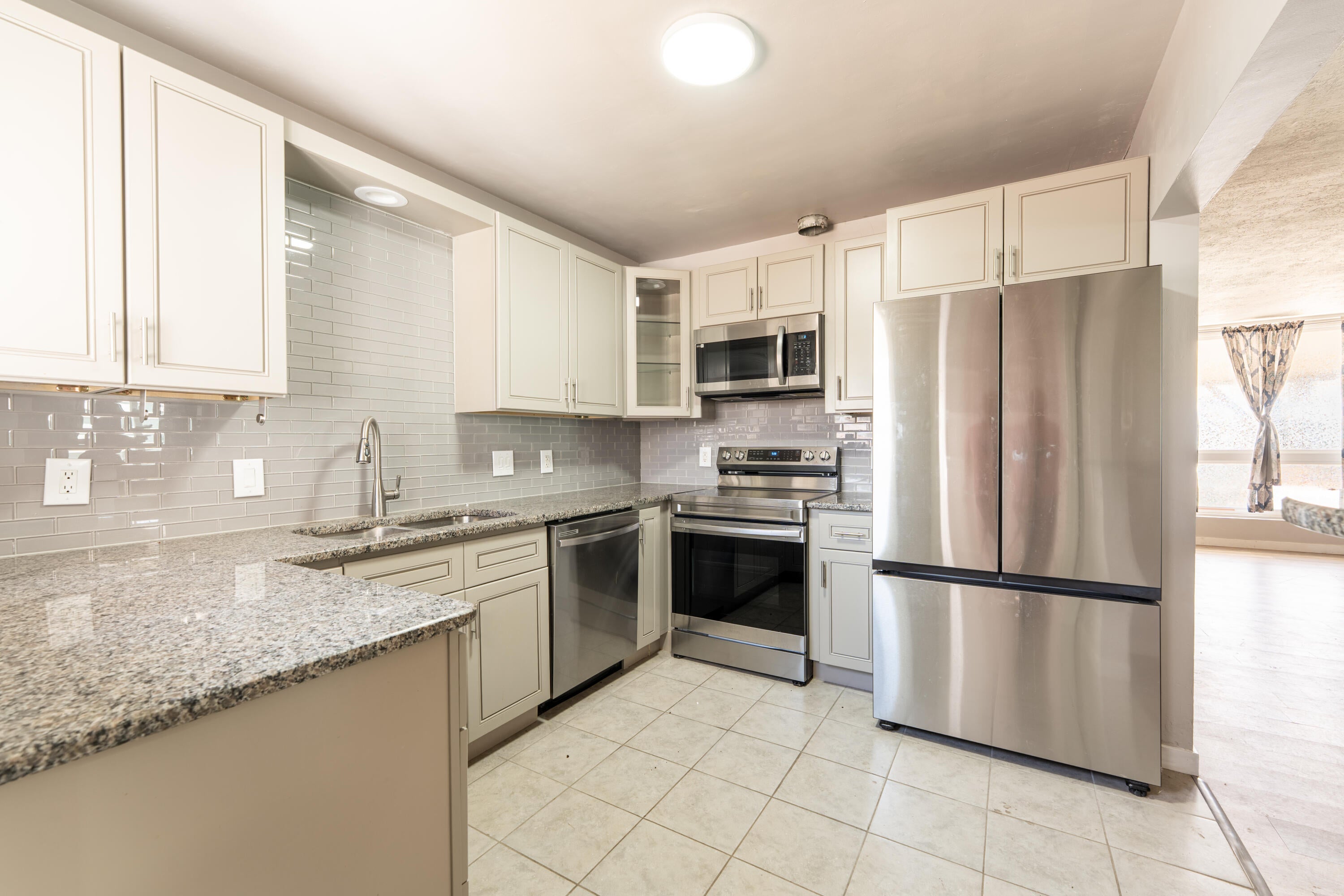 8903 Cordova Avenue NE