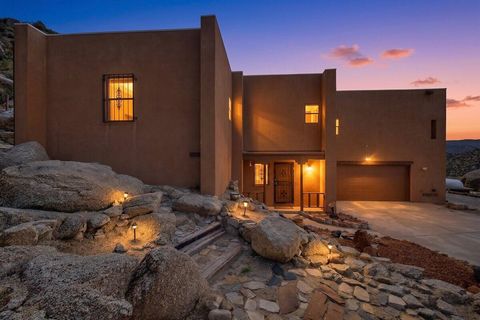 Photo of 36 Camino El Alto NE, Albuquerque, NM 87123 (MLS # 1102817)