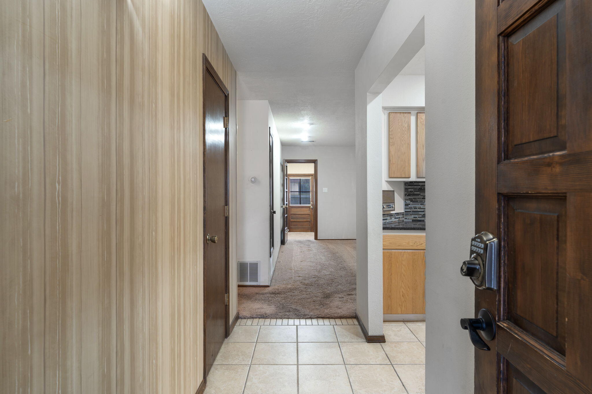 12104 PHOENIX Avenue NE