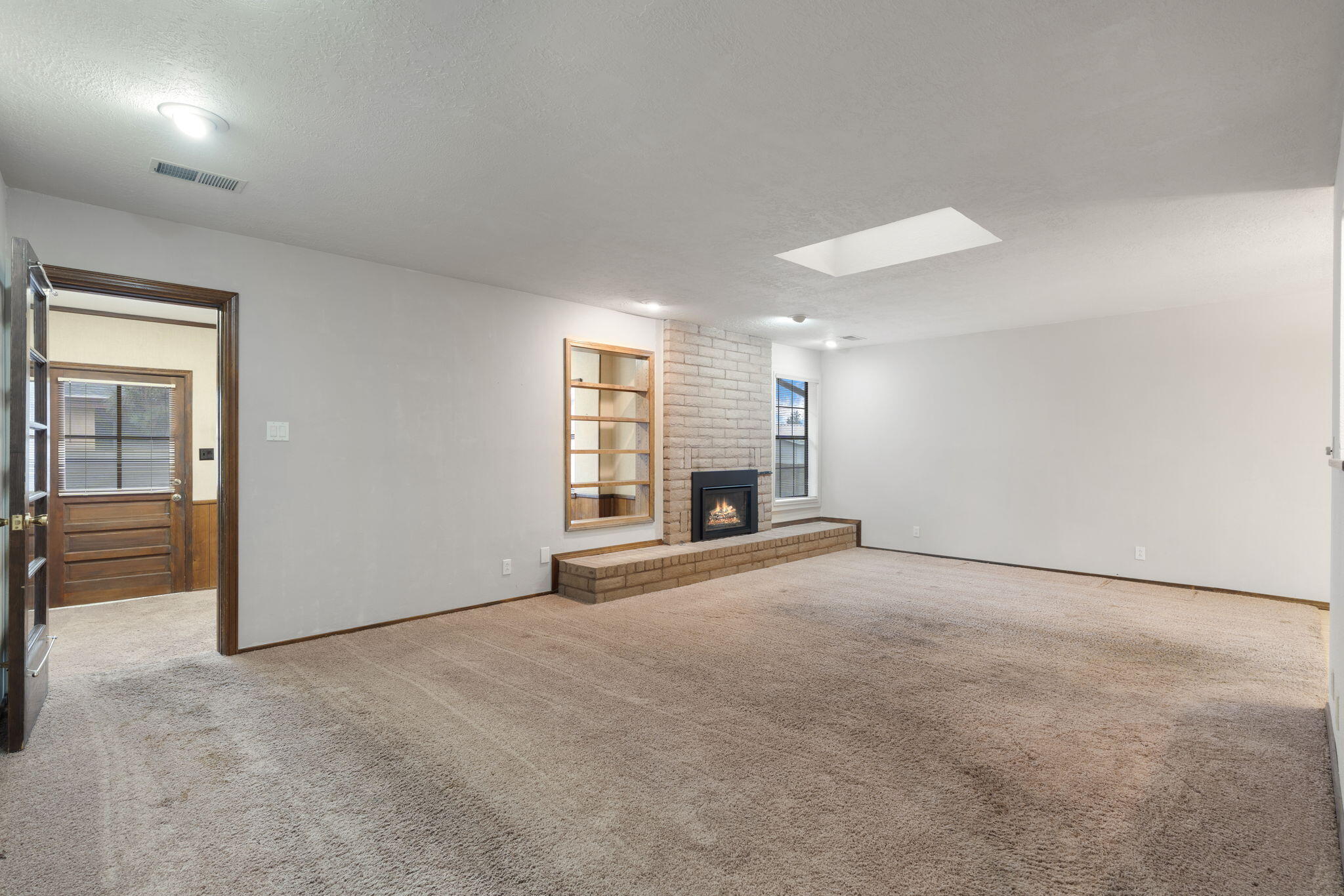 12104 PHOENIX Avenue NE