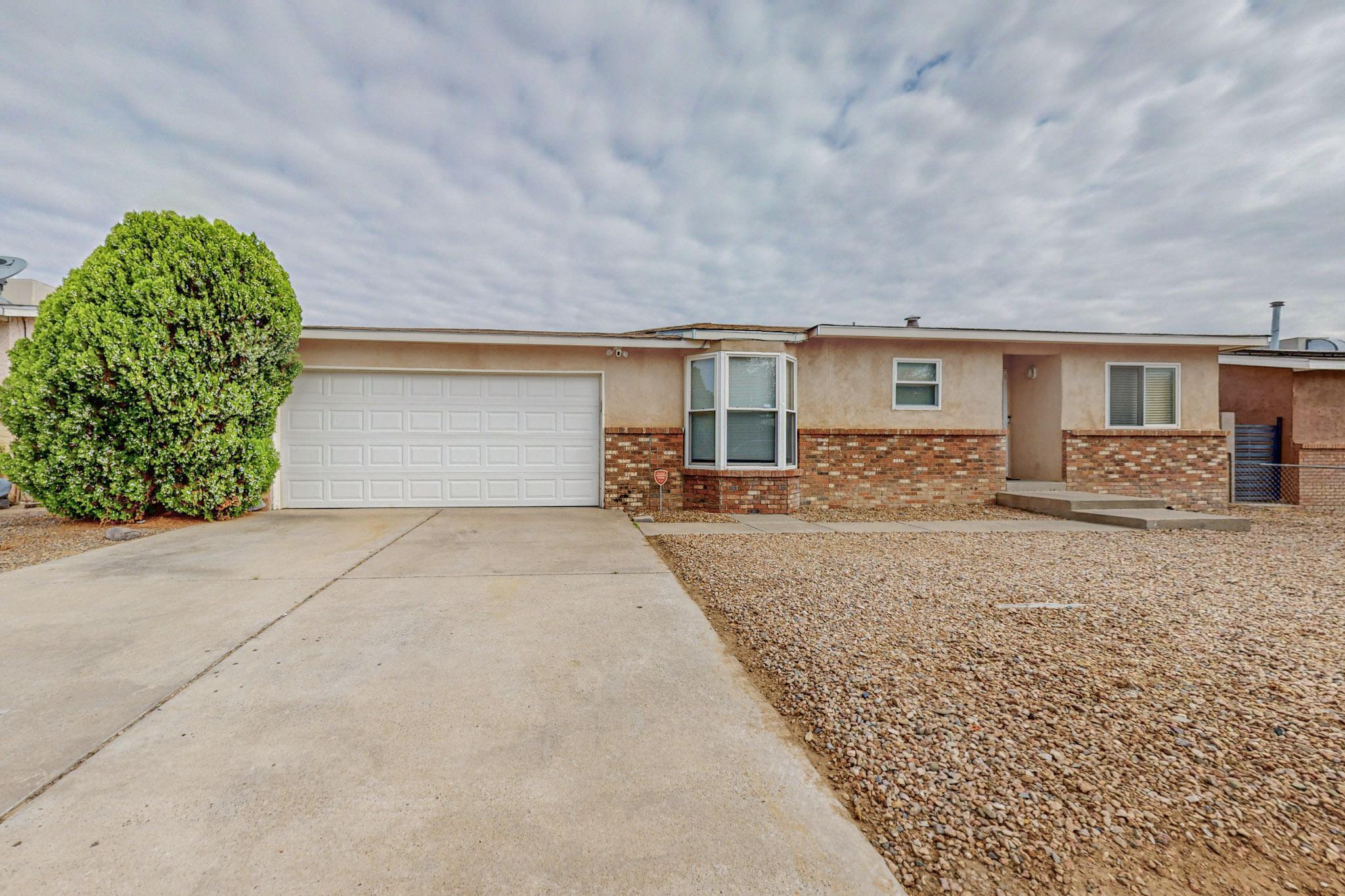 View Albuquerque, NM 87121 house