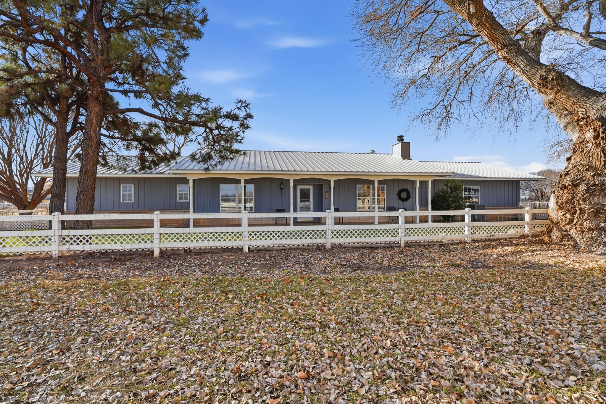 522 Clark Circle SW