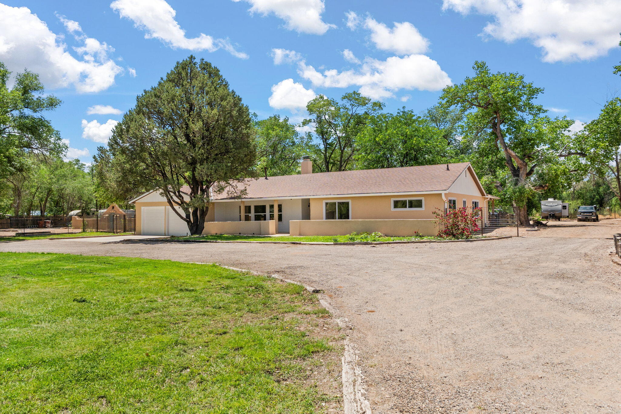 697 W Meadowlark Lane, Corrales, North Carolina image 6