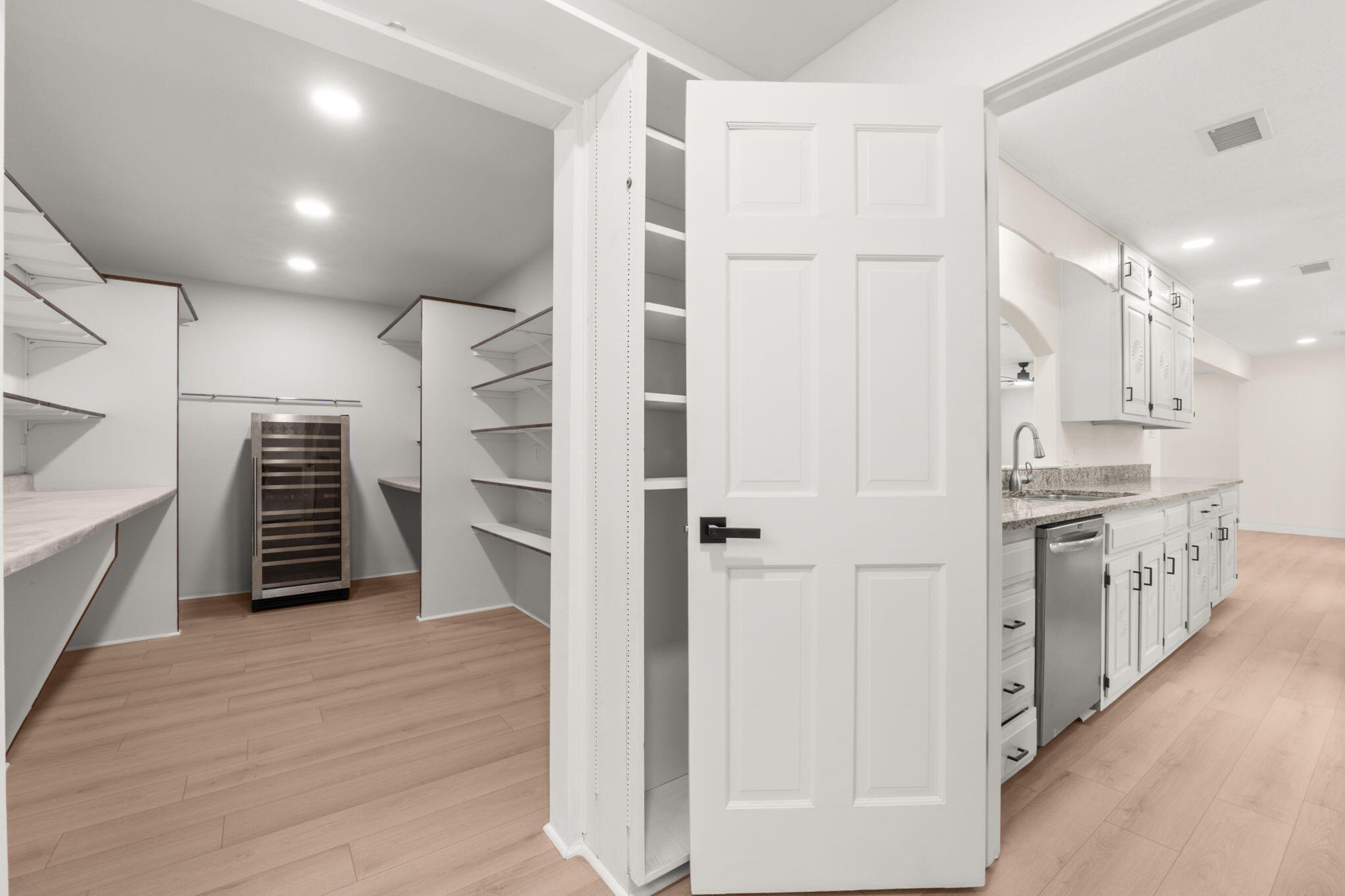 697 W Meadowlark Lane, Corrales, North Carolina image 26