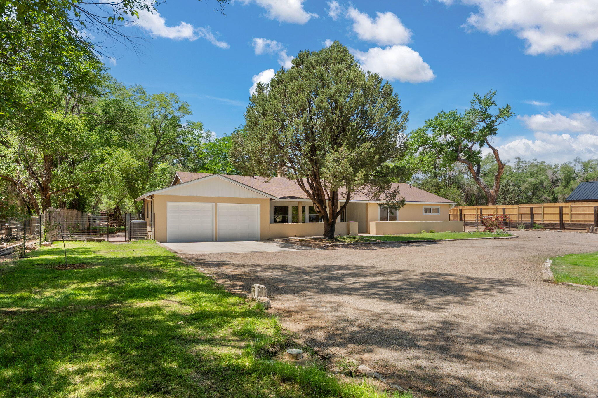 697 W Meadowlark Lane, Corrales, North Carolina image 3