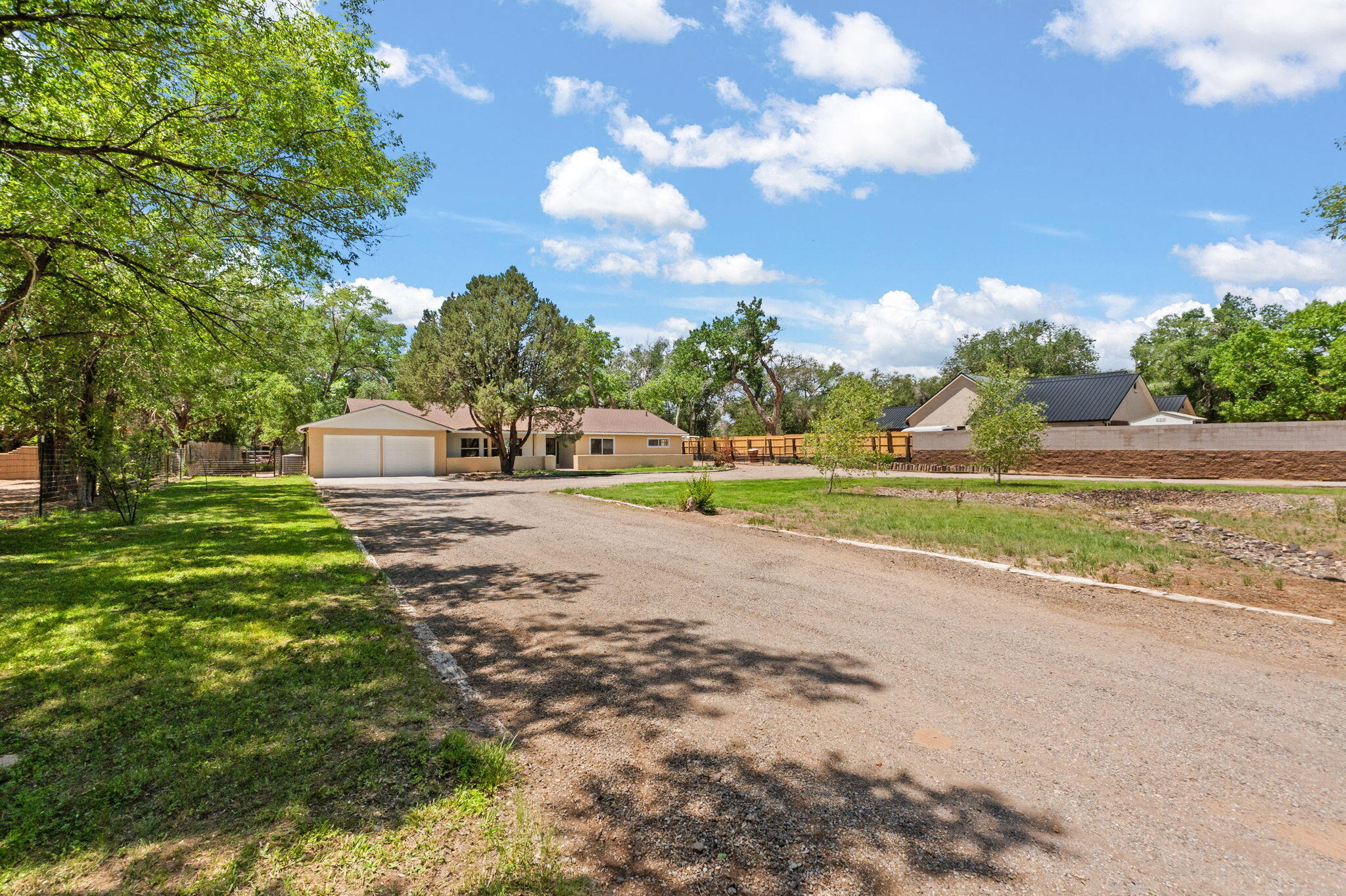 697 W Meadowlark Lane, Corrales, North Carolina image 5