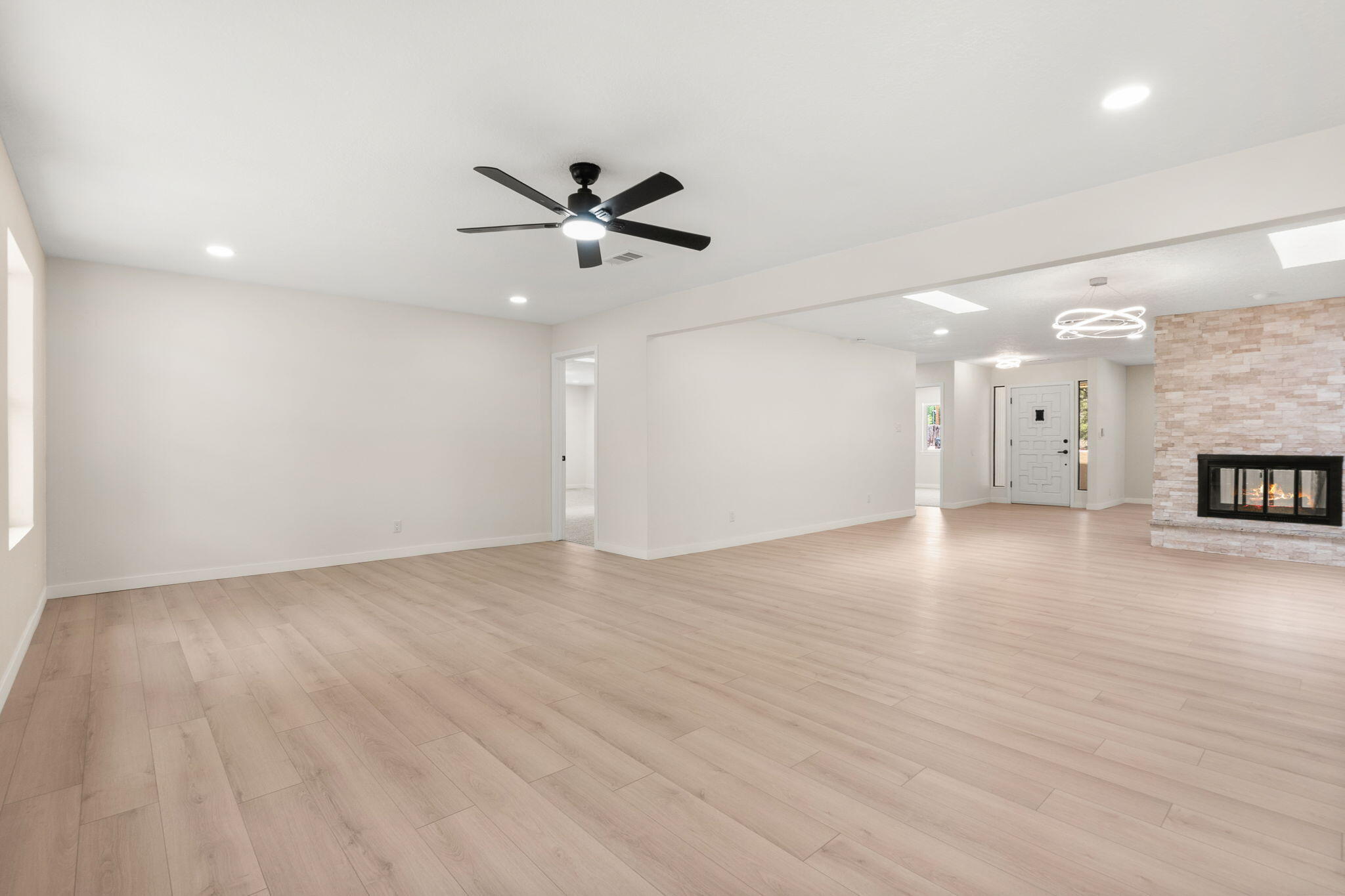 697 W Meadowlark Lane, Corrales, North Carolina image 34