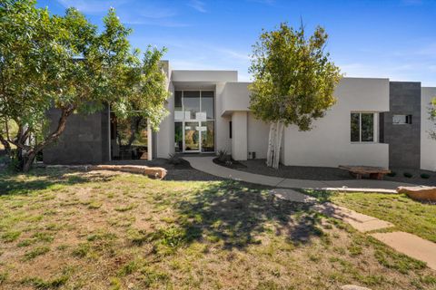 Photo of 13632 CANADA DEL OSO Place NE, Albuquerque, NM 87111 (MLS # 1092384)