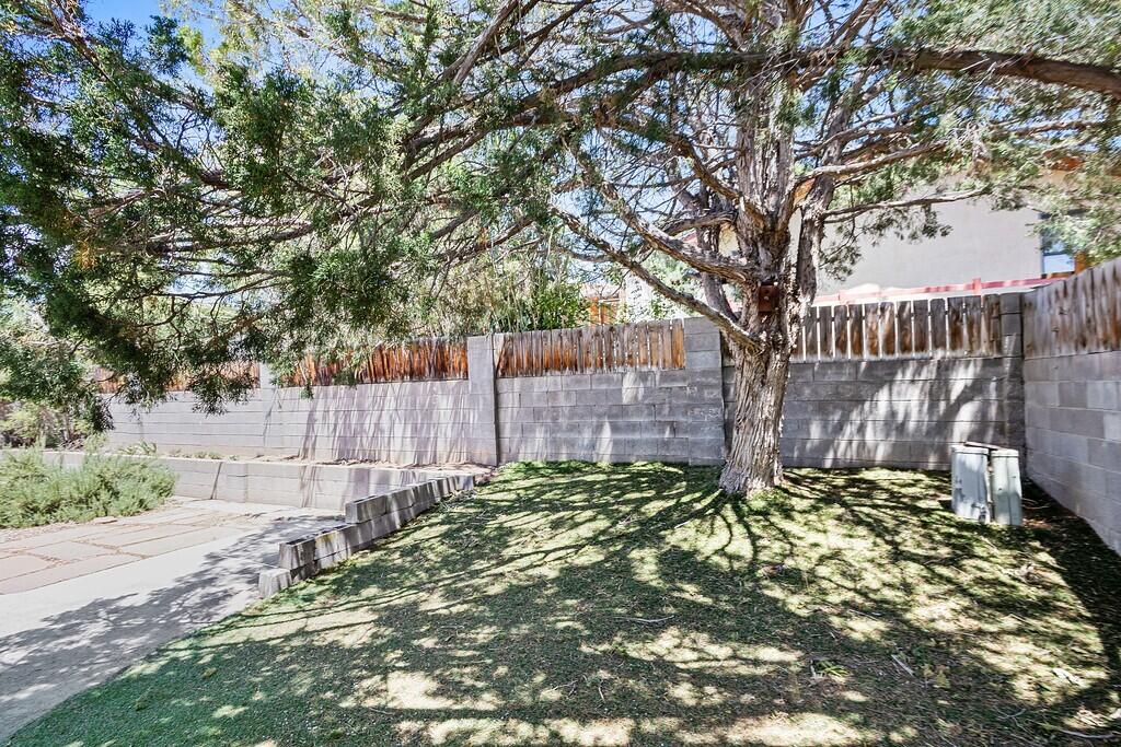 2704 La Charles Drive, Albuquerque, New Mexico image 27
