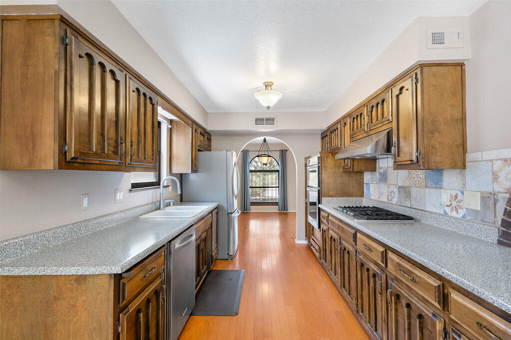 2704 La Charles Drive, Albuquerque, New Mexico image 18