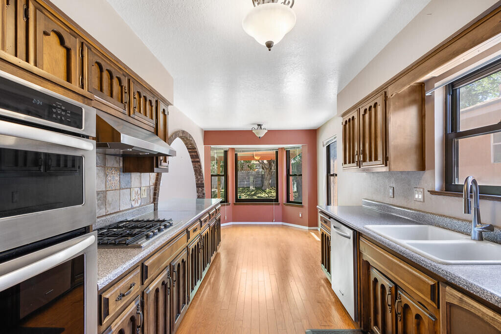 2704 La Charles Drive, Albuquerque, New Mexico image 16