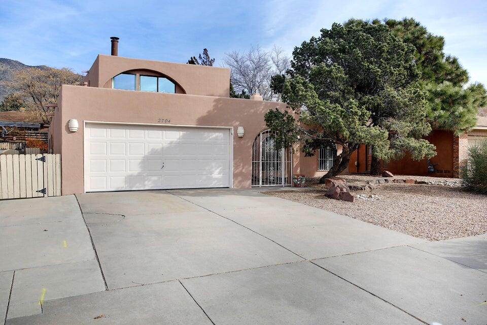 2704 La Charles Drive, Albuquerque, New Mexico image 3