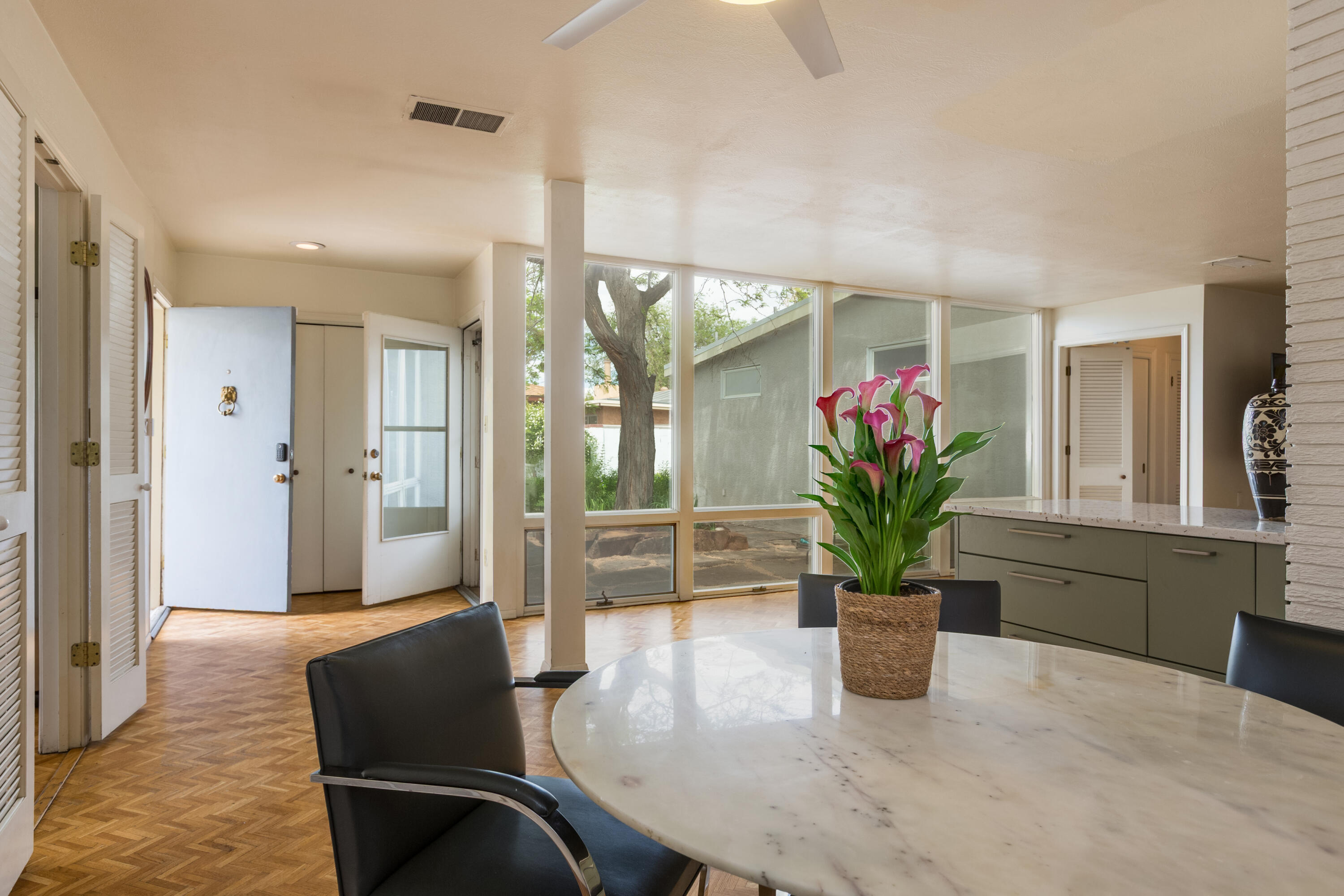 3813 La Hacienda Drive NE