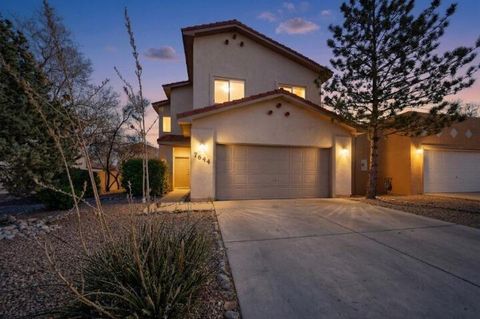 7644 Calle Comodo NE Albuquerque NM 87113