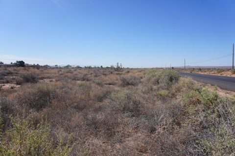 Photo of 618 Rainbow Boulevard NE, Rio Rancho, NM 87124 (MLS # 1102152)