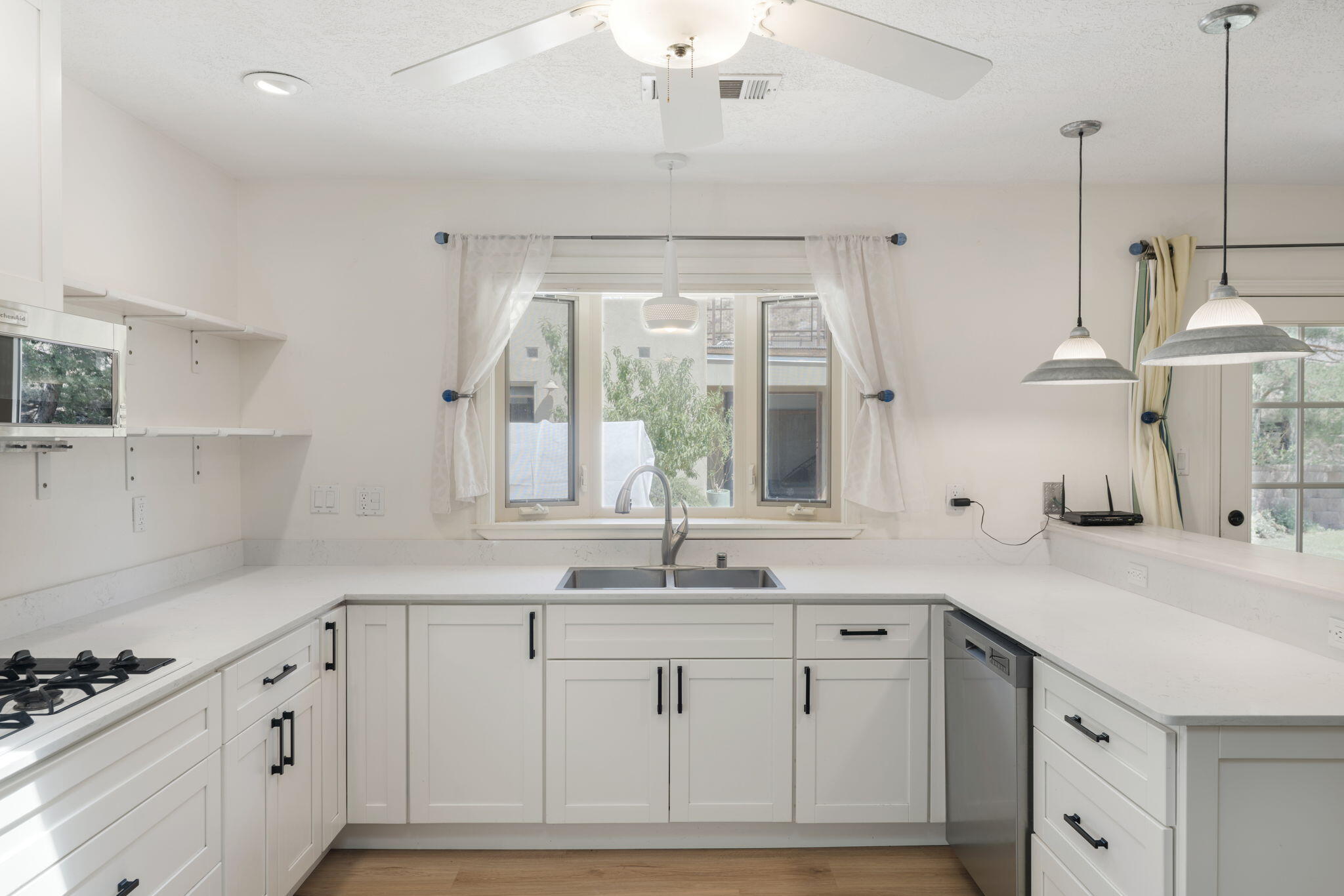 3904 Camino De La Sierra NE
