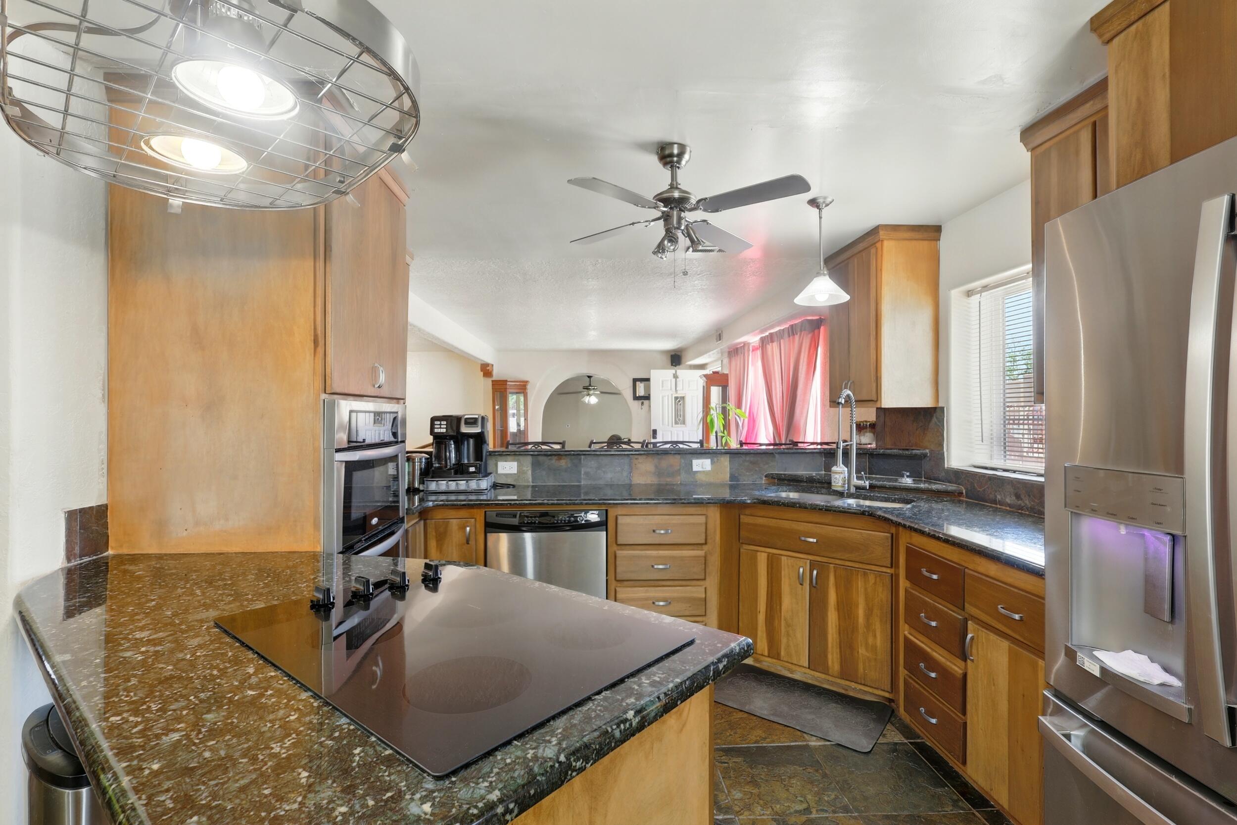 156 Pueblo Luna Drive, Albuquerque, New Mexico image 4