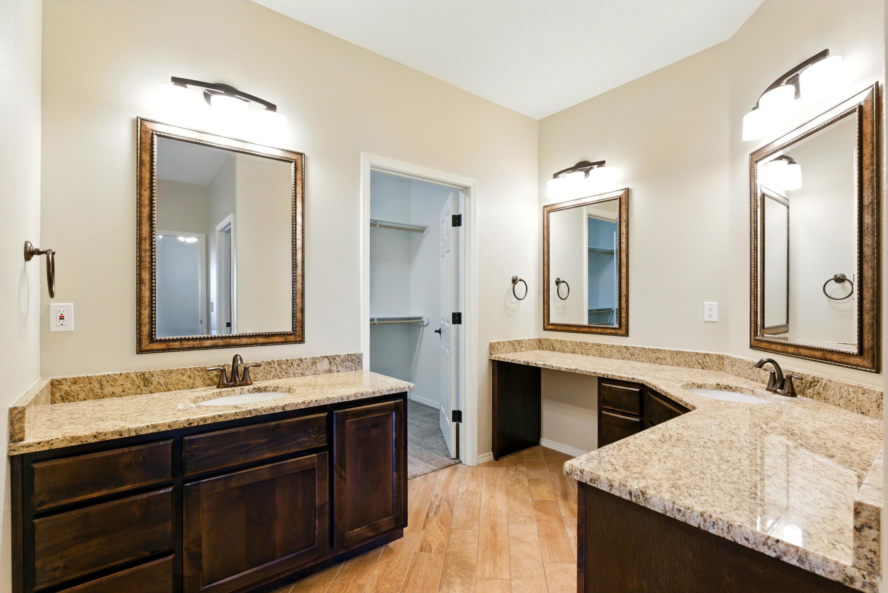 2640 Firewheel Avenue, Los Lunas, New Mexico image 9