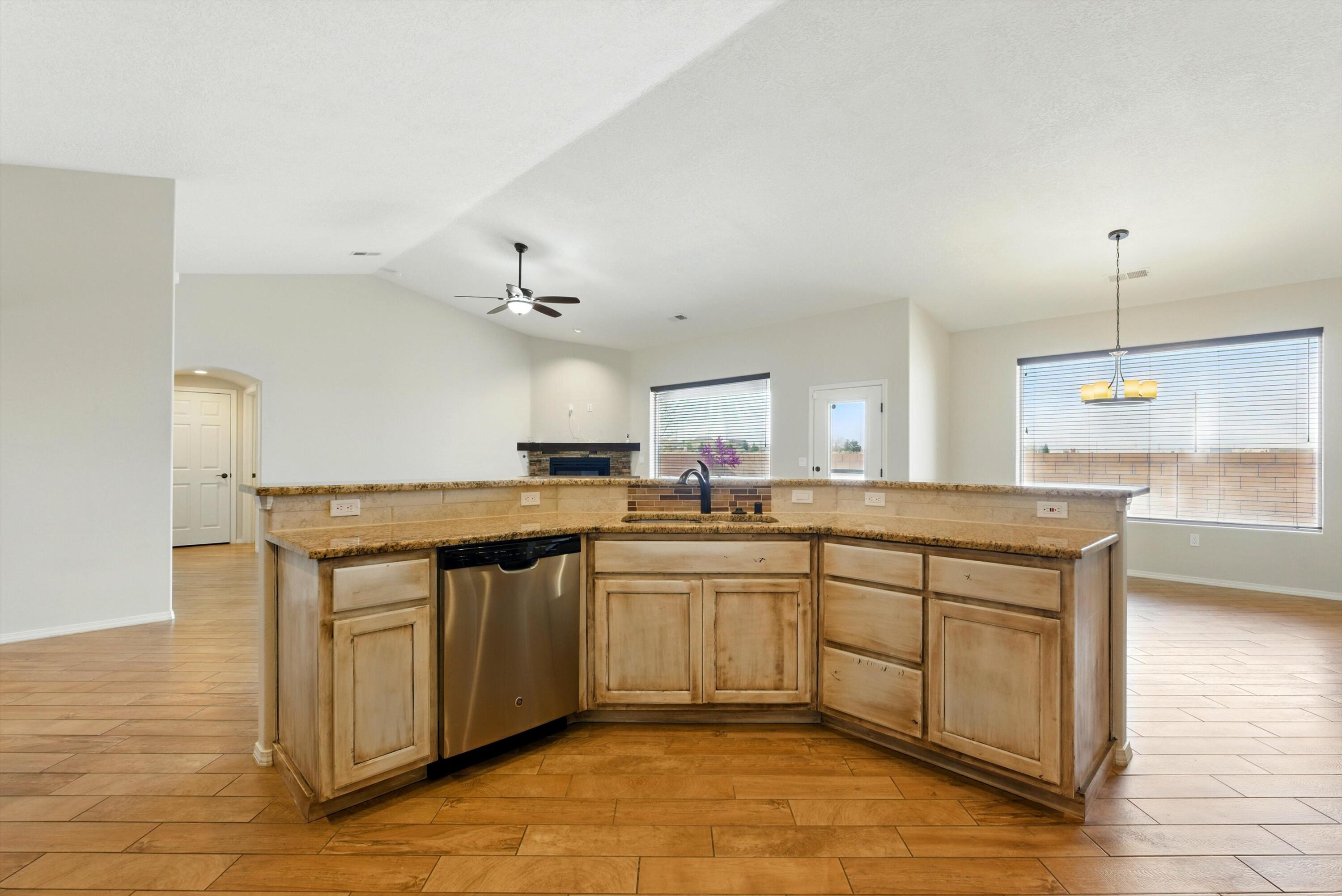 2640 Firewheel Avenue, Los Lunas, New Mexico image 24