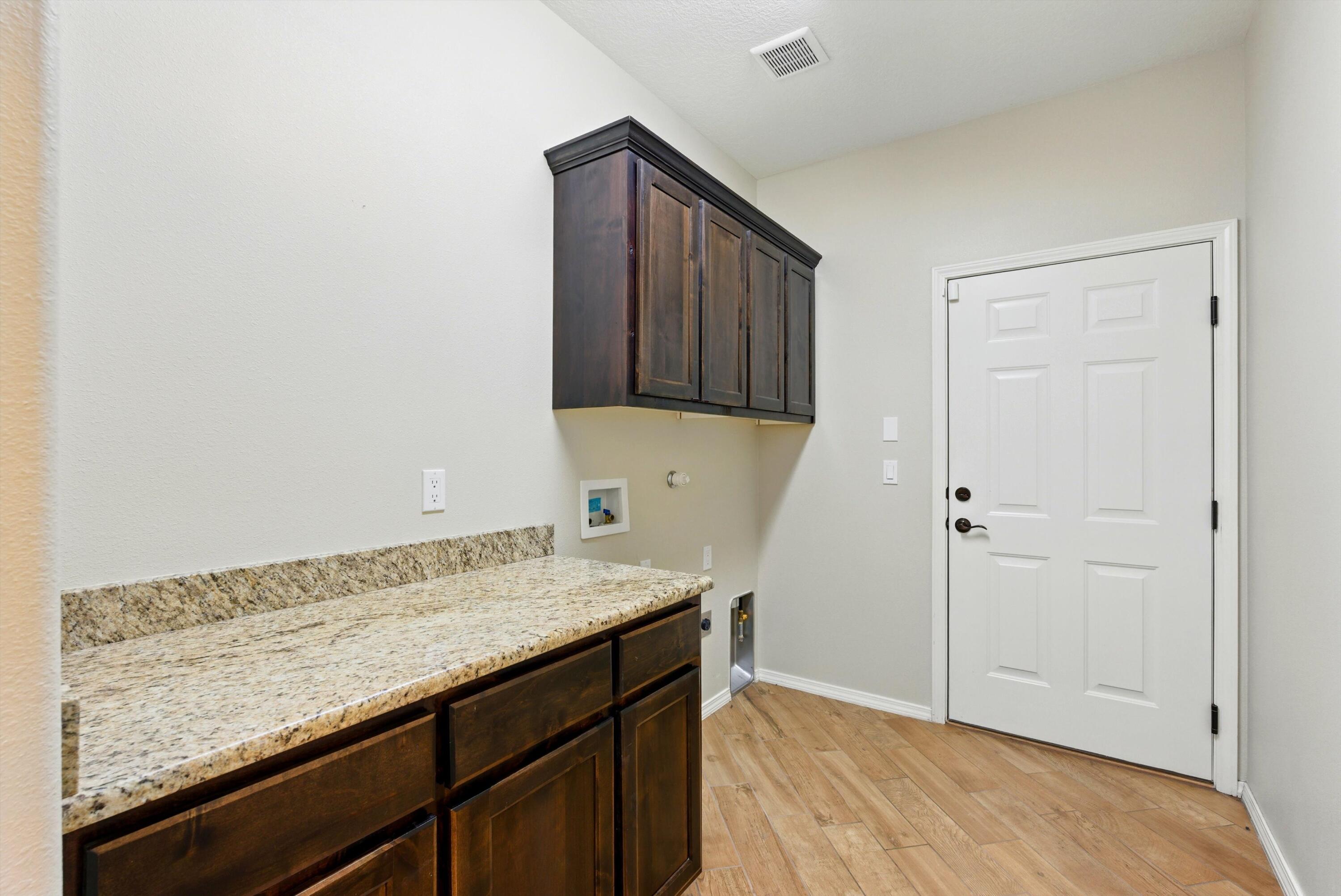 2640 Firewheel Avenue, Los Lunas, New Mexico image 38