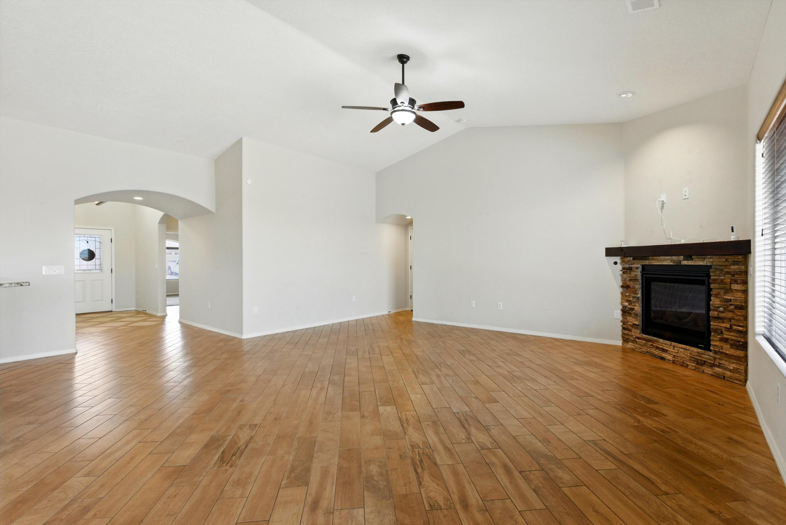 2640 Firewheel Avenue, Los Lunas, New Mexico image 44